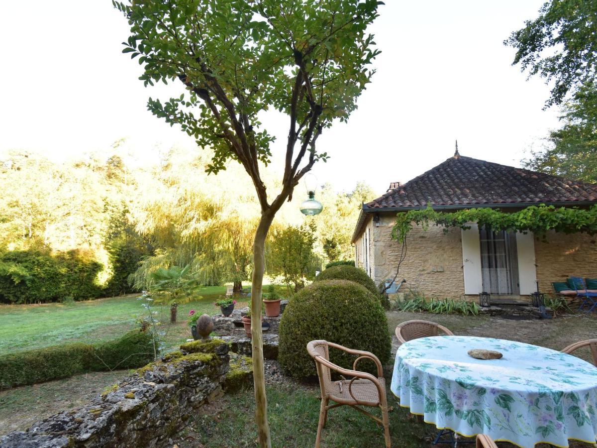 Cosy Holiday Home In Lantheuil With Garden Villefranche-du-Périgord Extérieur photo