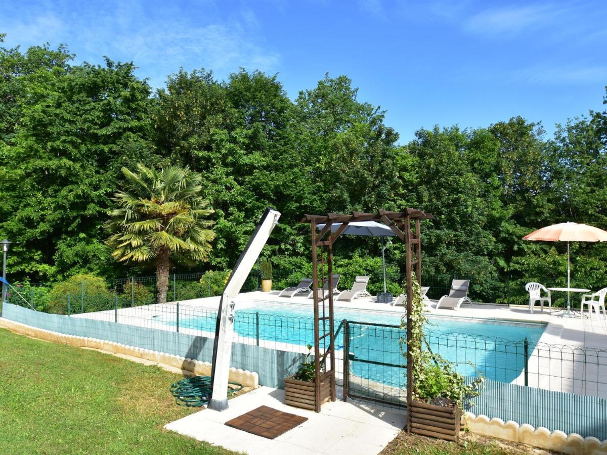 Cosy Holiday Home In Lantheuil With Garden Villefranche-du-Périgord Extérieur photo